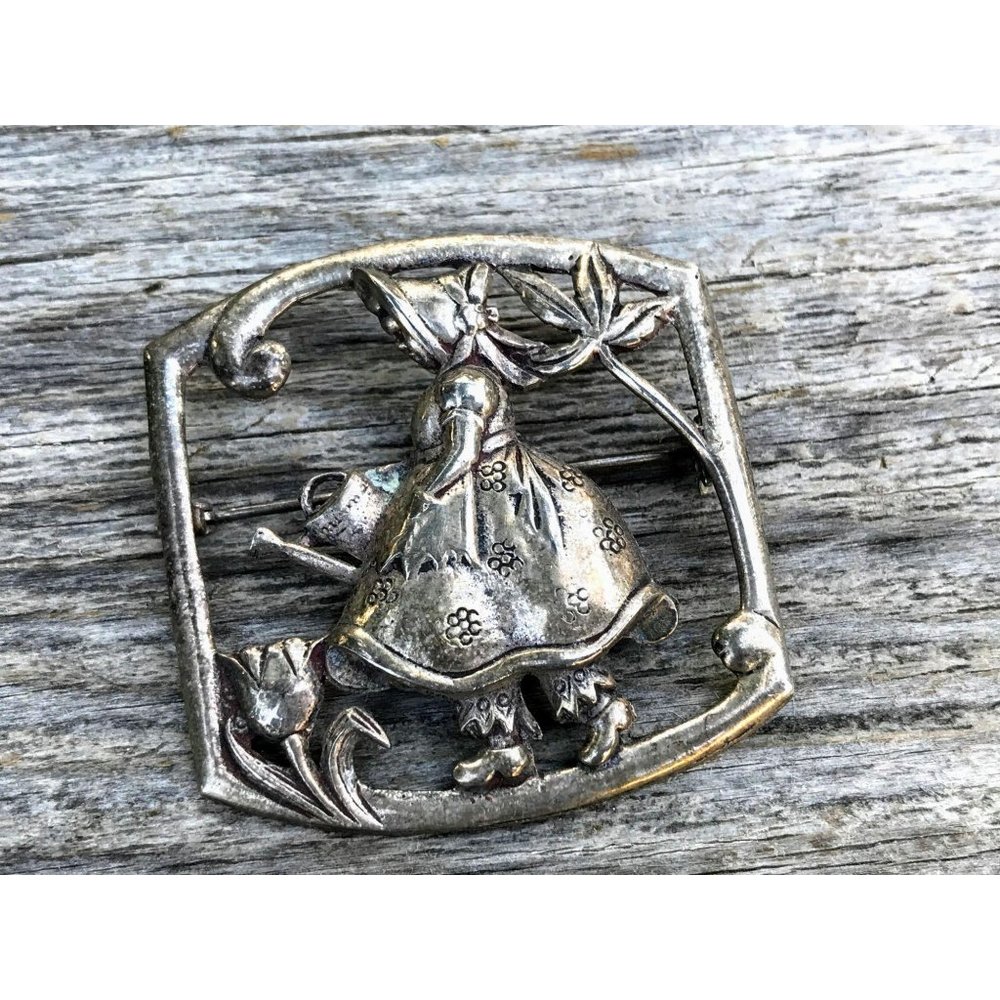 Art Deco Sterling Brooch Little Girl Flowers - Picture 2 of 6